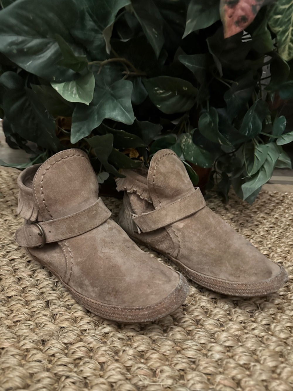 UGG Women’s Suede Chukka Boots in Taupe